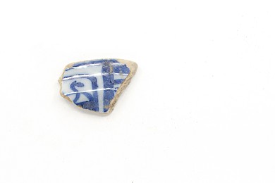 Blue-white earthenware (faience), 